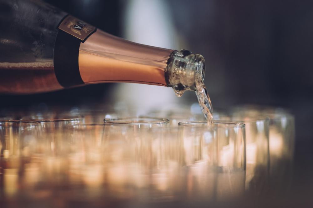 Prosecco: vad skiljer den från Champagne?